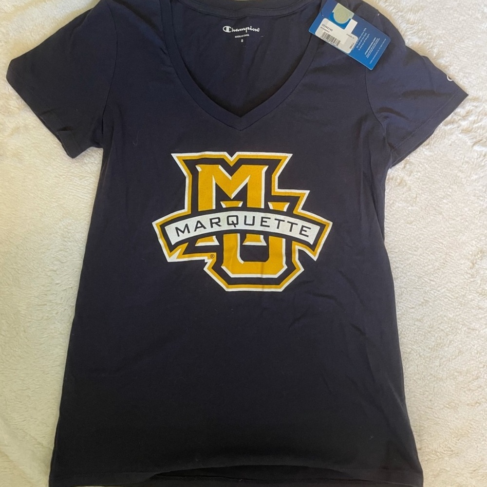 Marquette University Official Merchandise V Neck Champion womens navy NWT SMALL